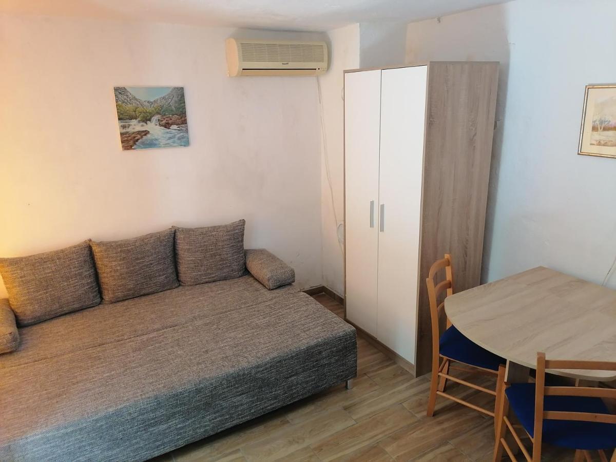 Apartman Milica Golubic  Eksteriør bilde