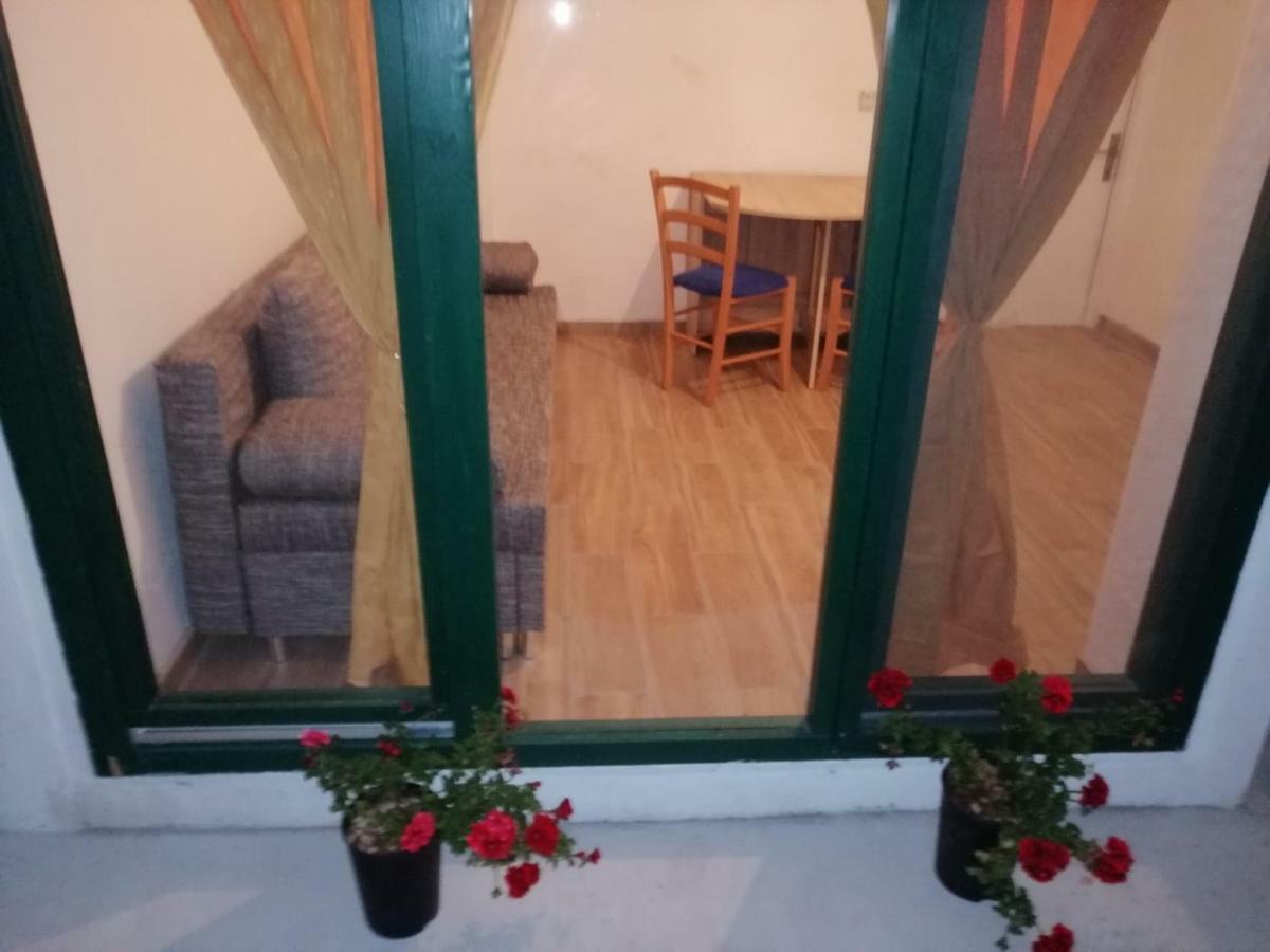 Apartman Milica Golubic  Eksteriør bilde